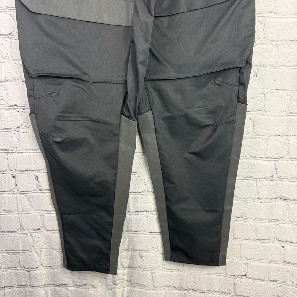 Nike Tech Pack Reflective Unlined Cargo Pants Size 34 Black Gray K - Picture 4 of 11